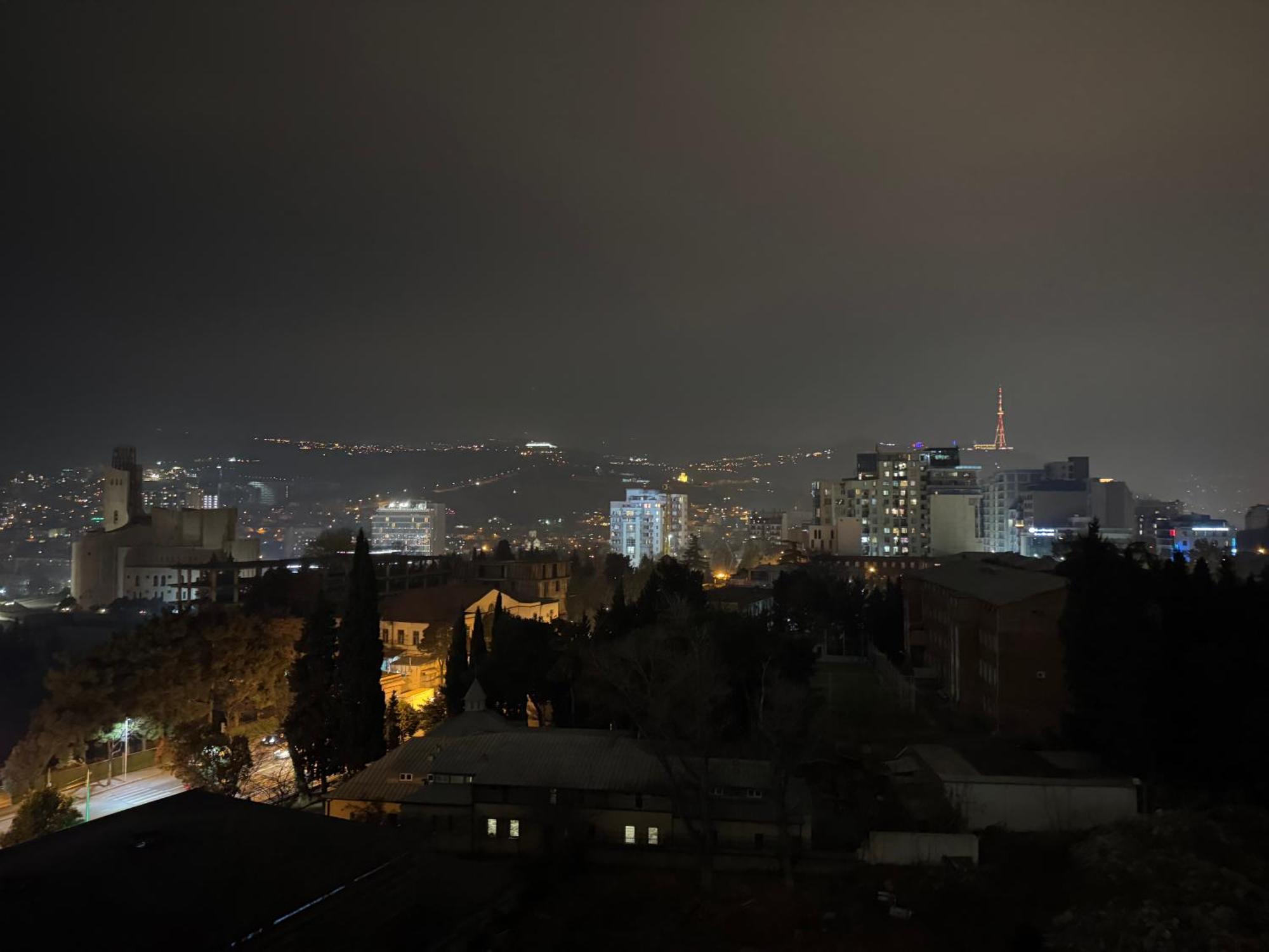 Tbilisi Hilton Apartment Exterior foto